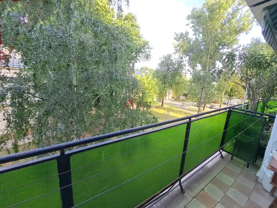 eladó téglalakás, Debrecen